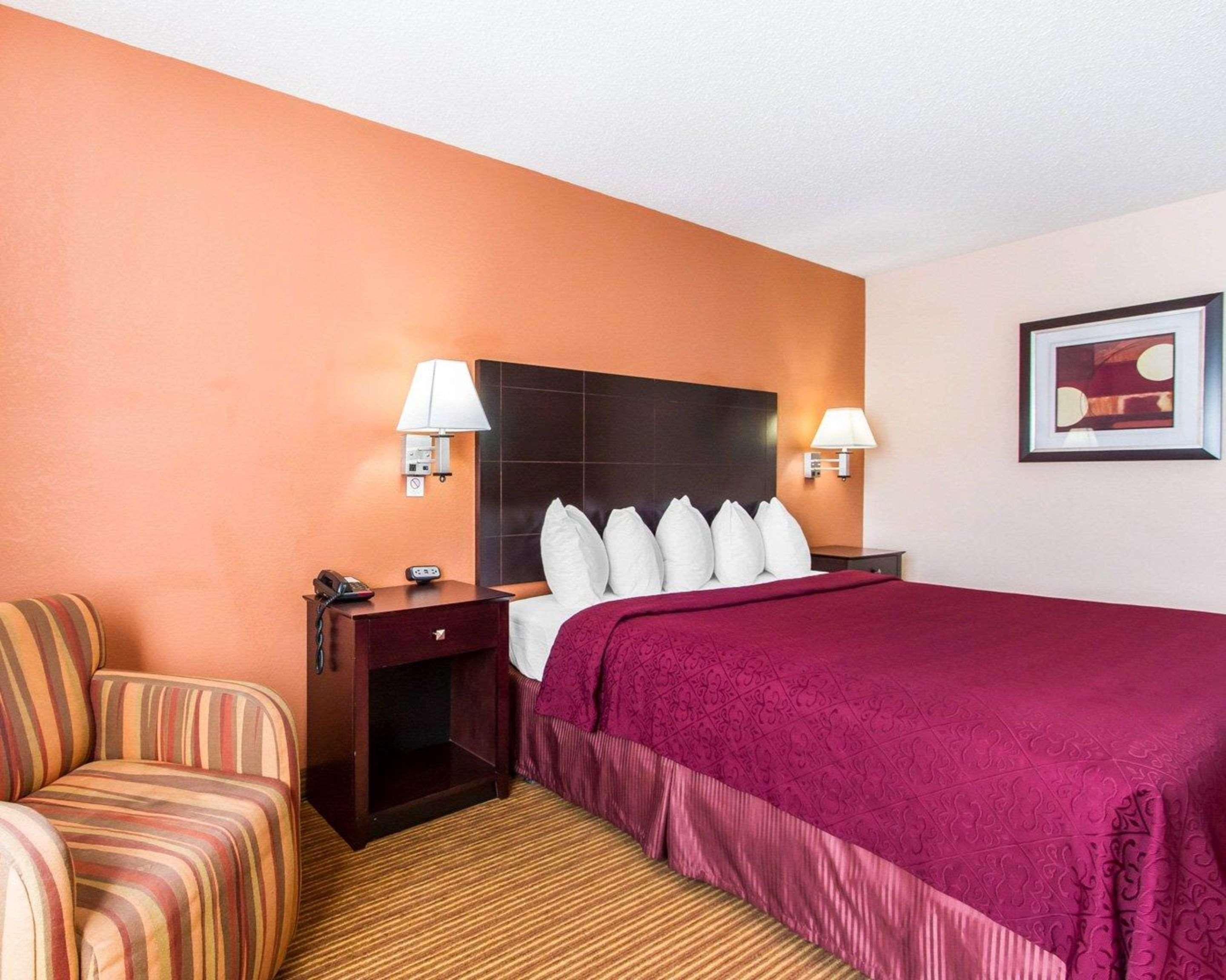 Quality Inn & Suites Ottumwa North Zewnętrze zdjęcie