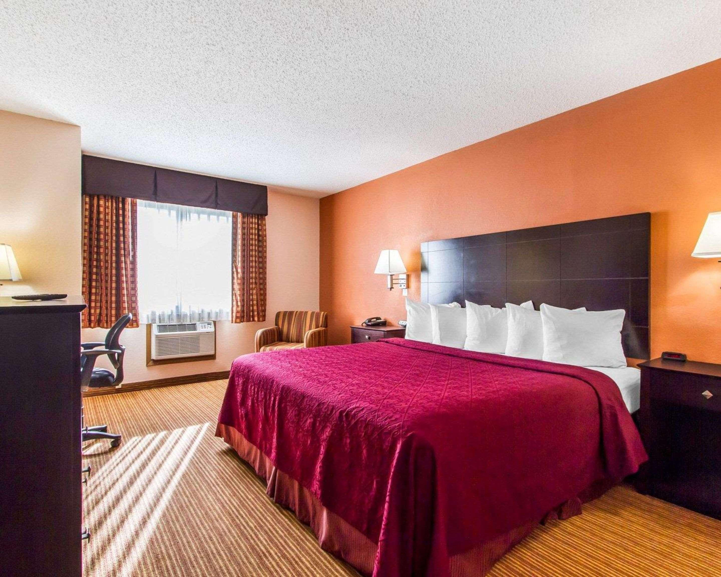 Quality Inn & Suites Ottumwa North Zewnętrze zdjęcie