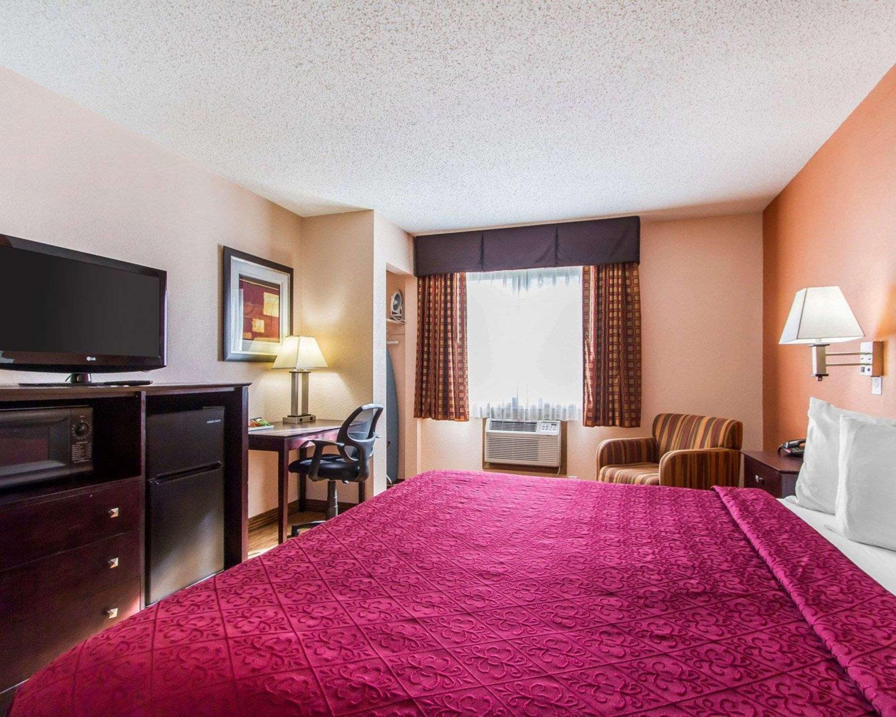 Quality Inn & Suites Ottumwa North Zewnętrze zdjęcie