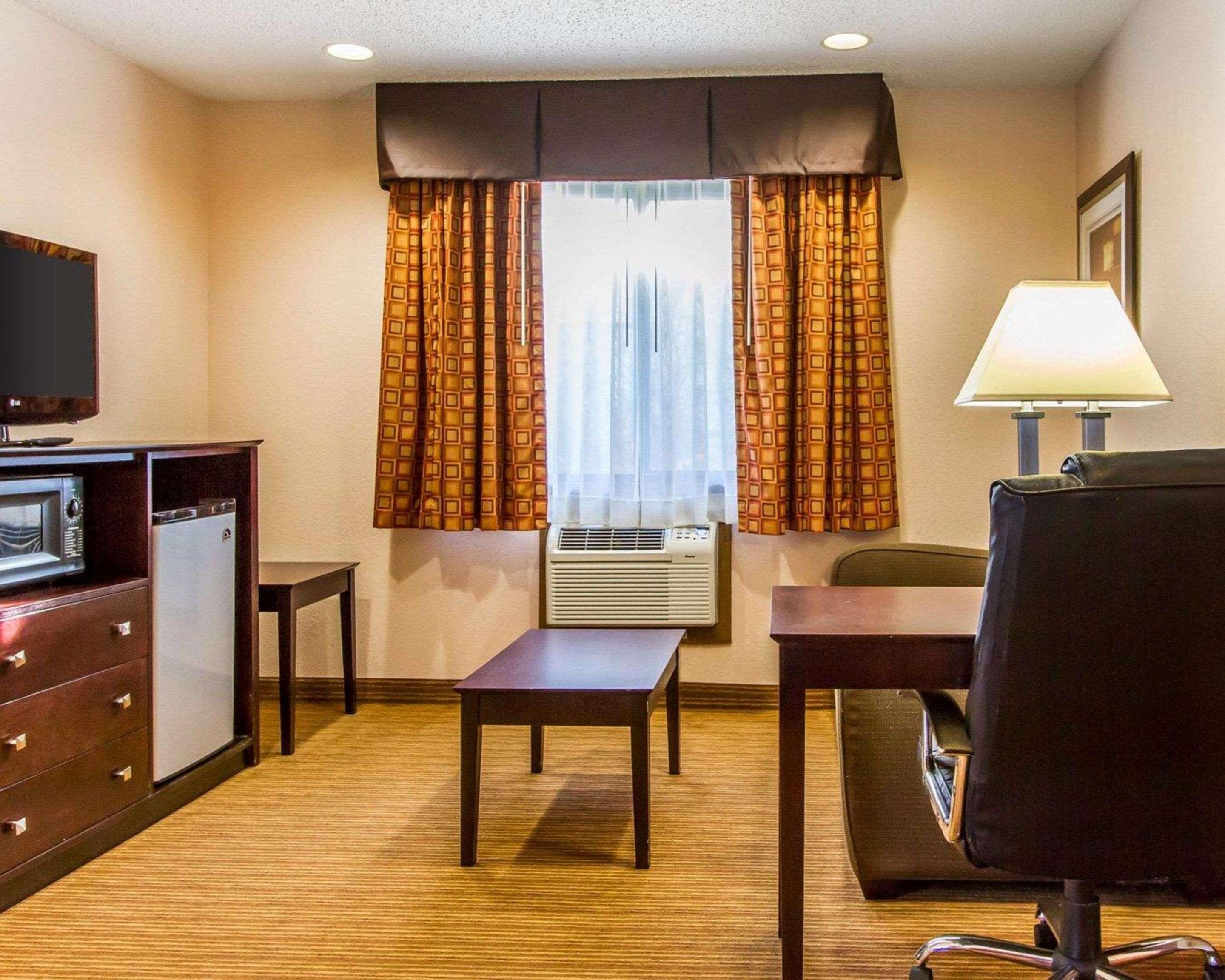 Quality Inn & Suites Ottumwa North Zewnętrze zdjęcie
