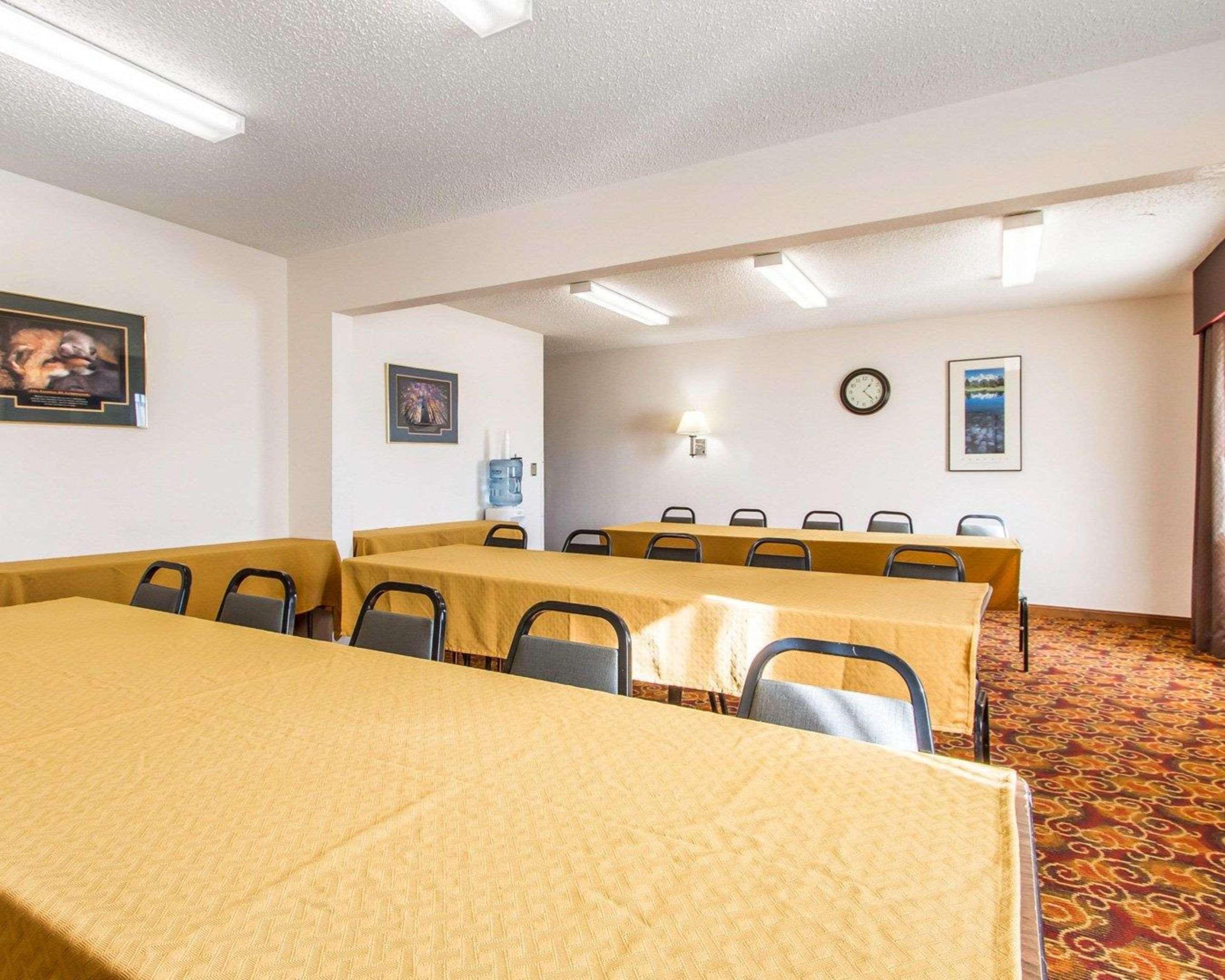 Quality Inn & Suites Ottumwa North Zewnętrze zdjęcie