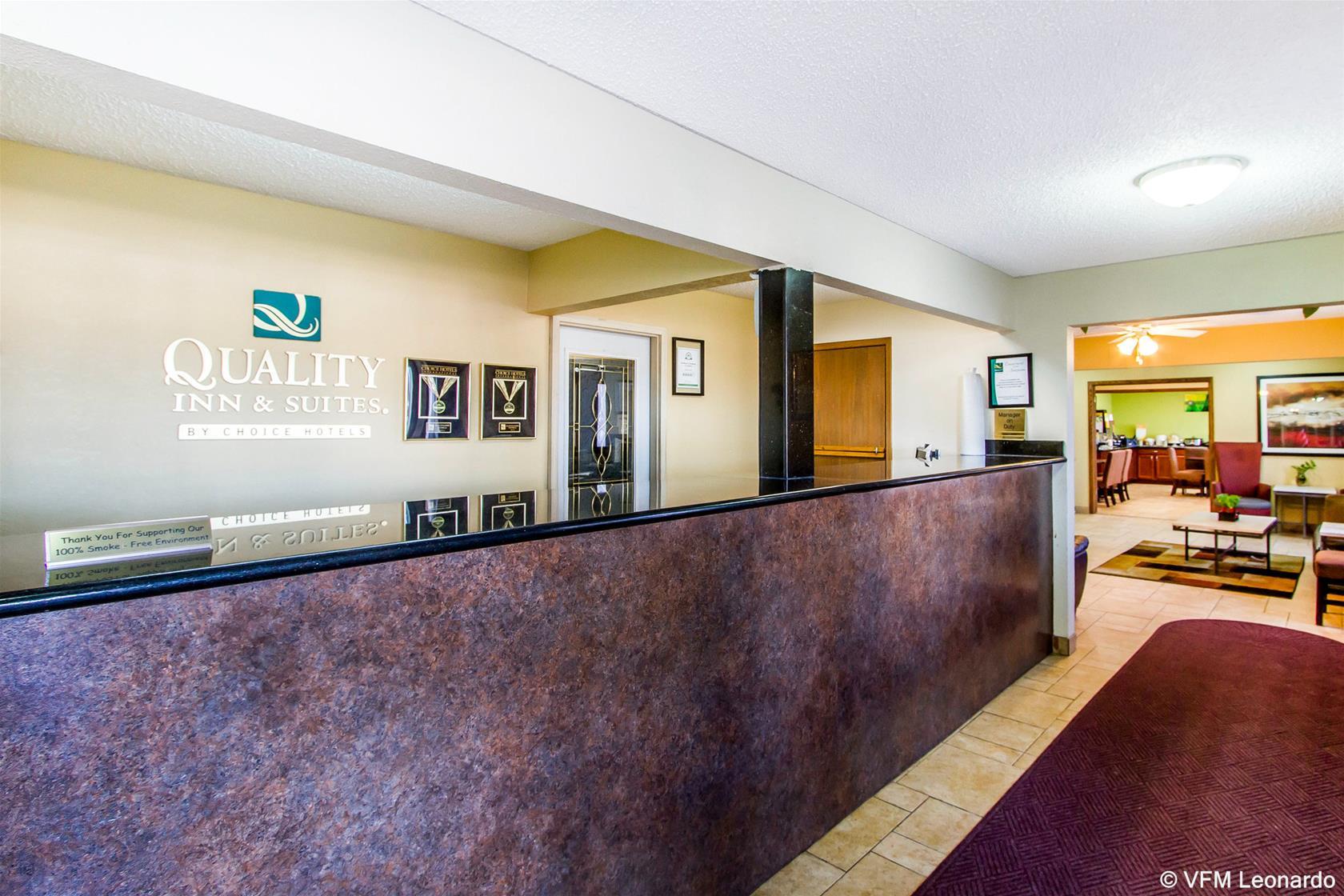 Quality Inn & Suites Ottumwa North Zewnętrze zdjęcie