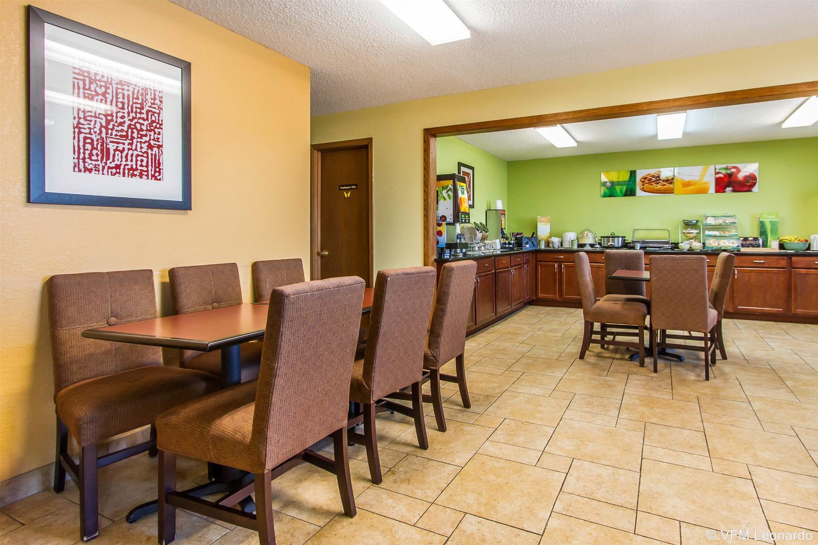 Quality Inn & Suites Ottumwa North Zewnętrze zdjęcie