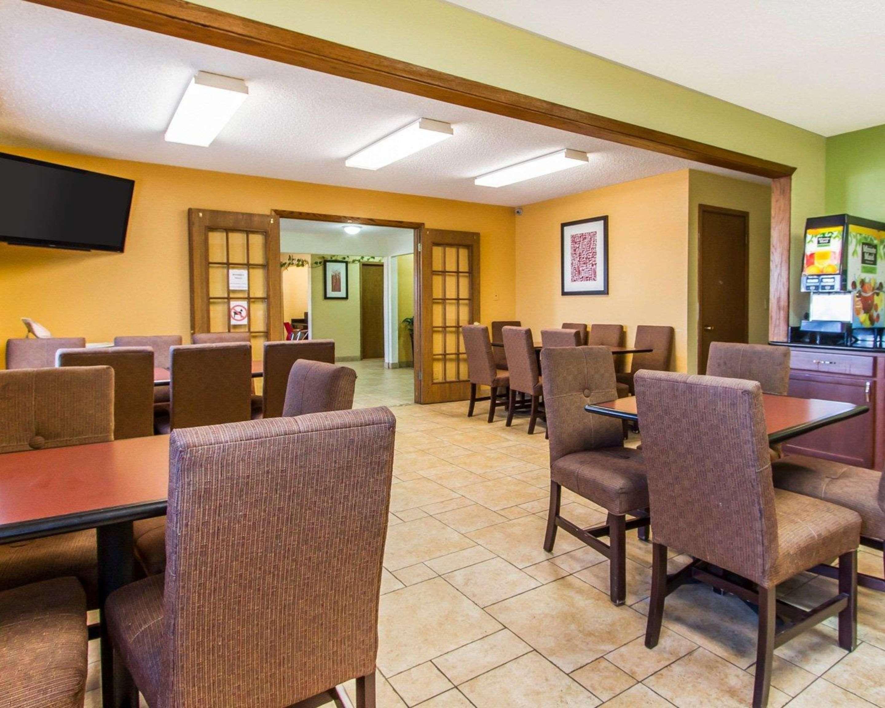 Quality Inn & Suites Ottumwa North Zewnętrze zdjęcie
