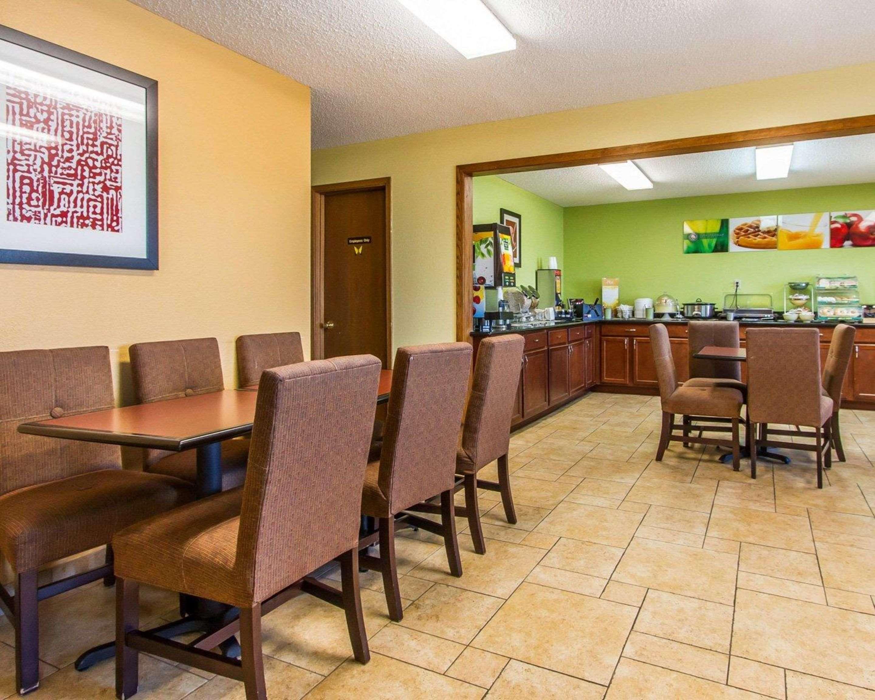 Quality Inn & Suites Ottumwa North Zewnętrze zdjęcie