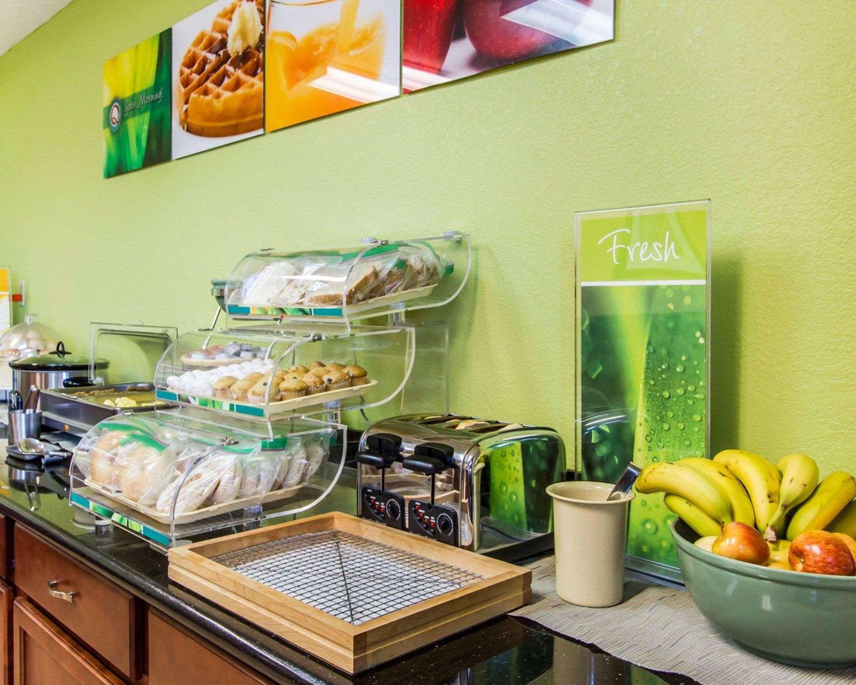 Quality Inn & Suites Ottumwa North Zewnętrze zdjęcie