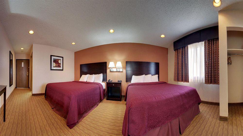 Quality Inn & Suites Ottumwa North Zewnętrze zdjęcie