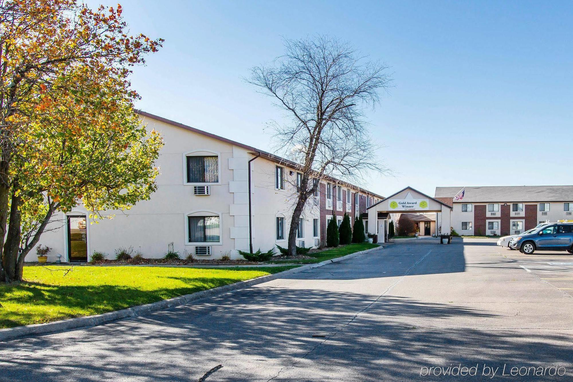 Quality Inn & Suites Ottumwa North Zewnętrze zdjęcie